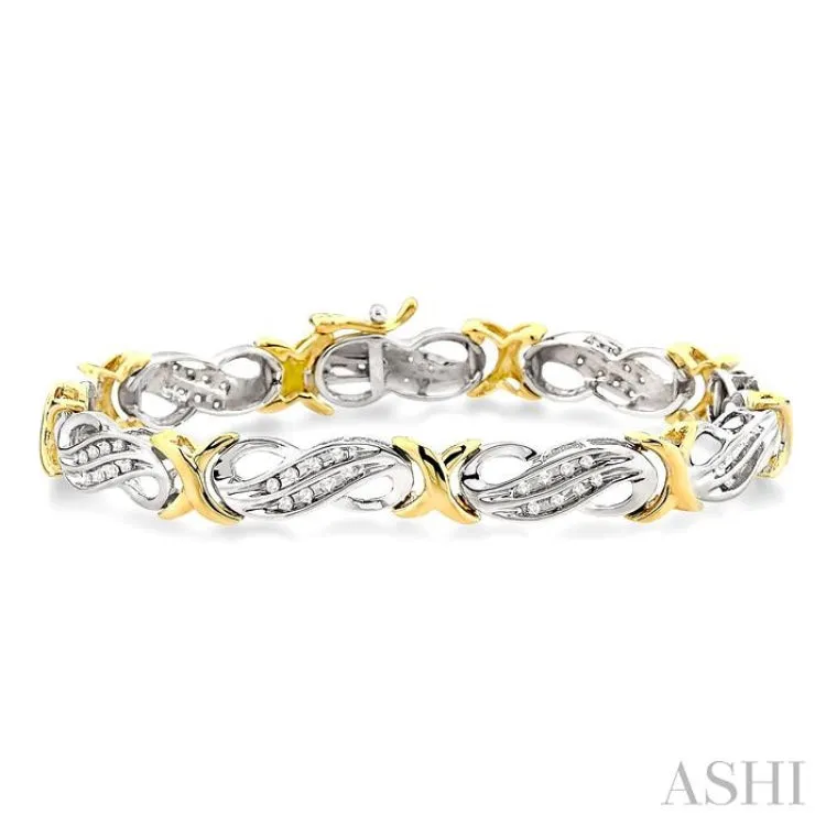 1/2 Ctw Single Cut Diamond Fancy Bracelet in 10K white and yellow Gold