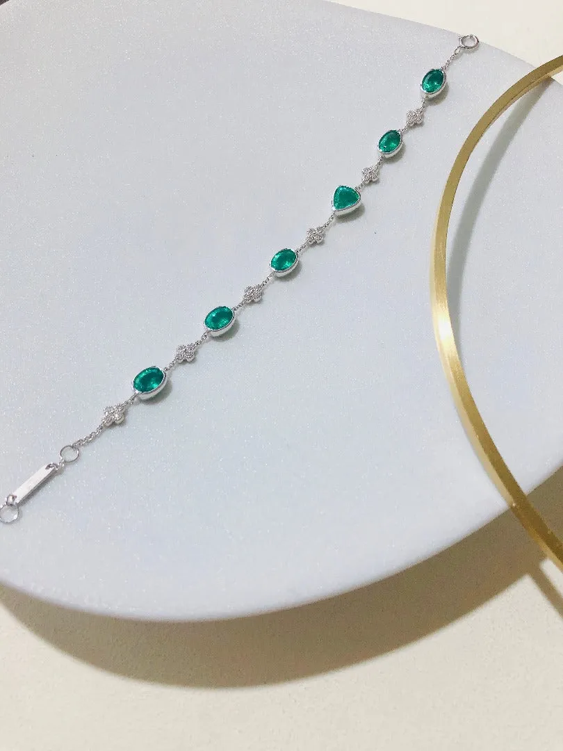 18K White Gold Emerald Bracelet