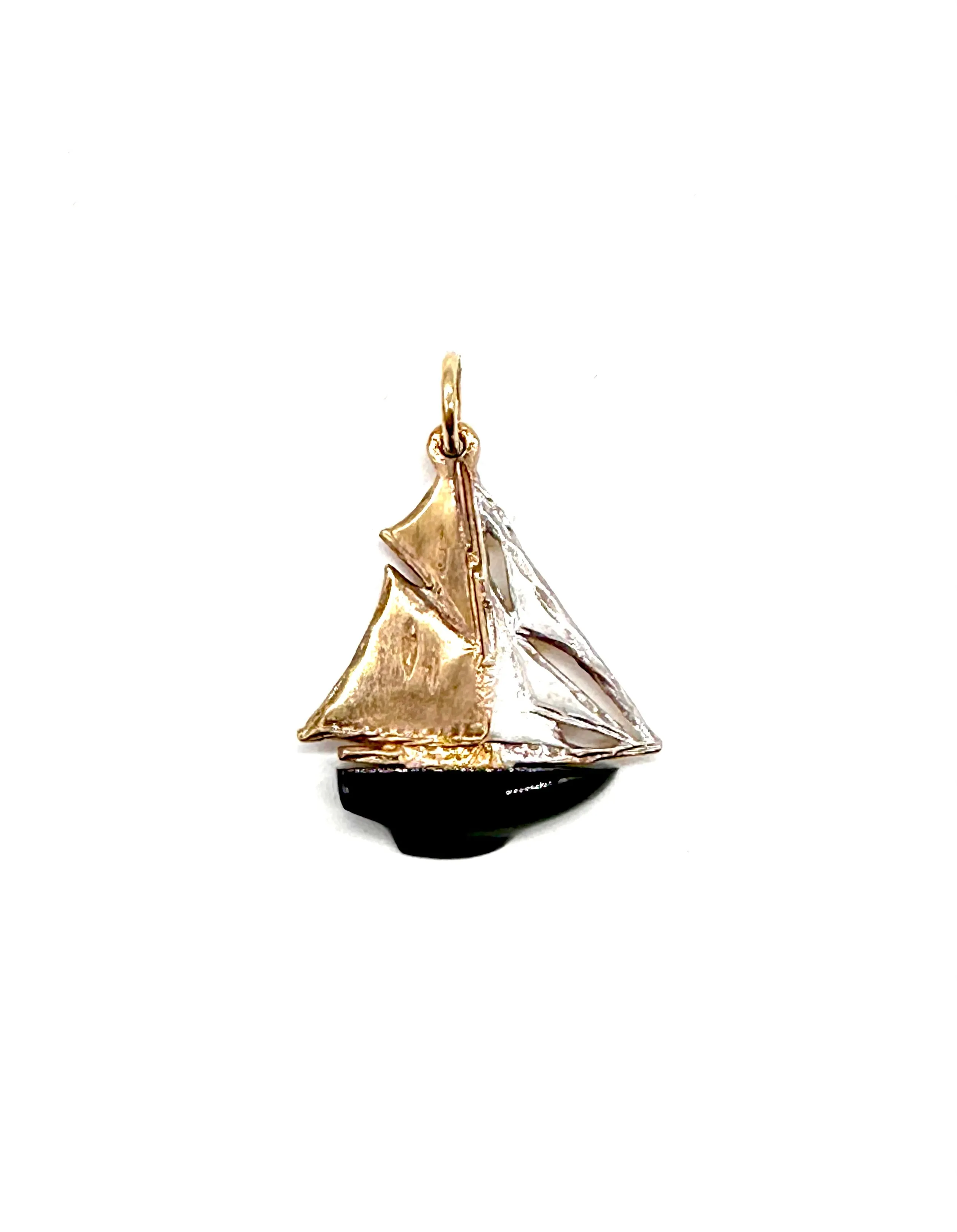 Black onyx and gold sailboat pendant