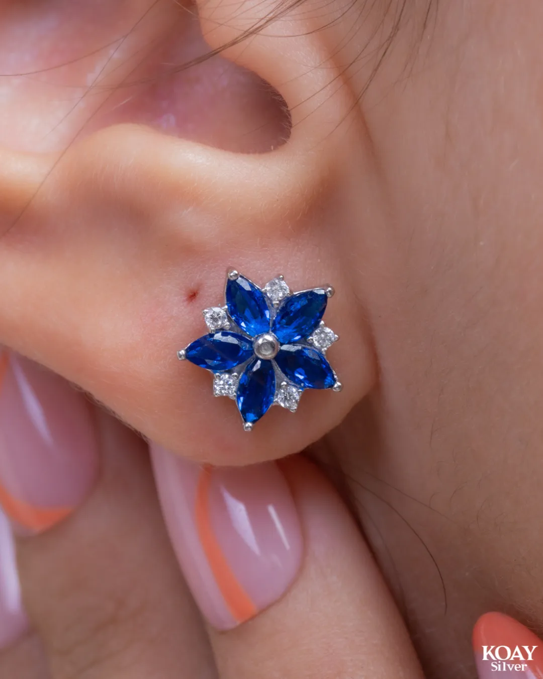 Blue Zircon Flower (01)  E