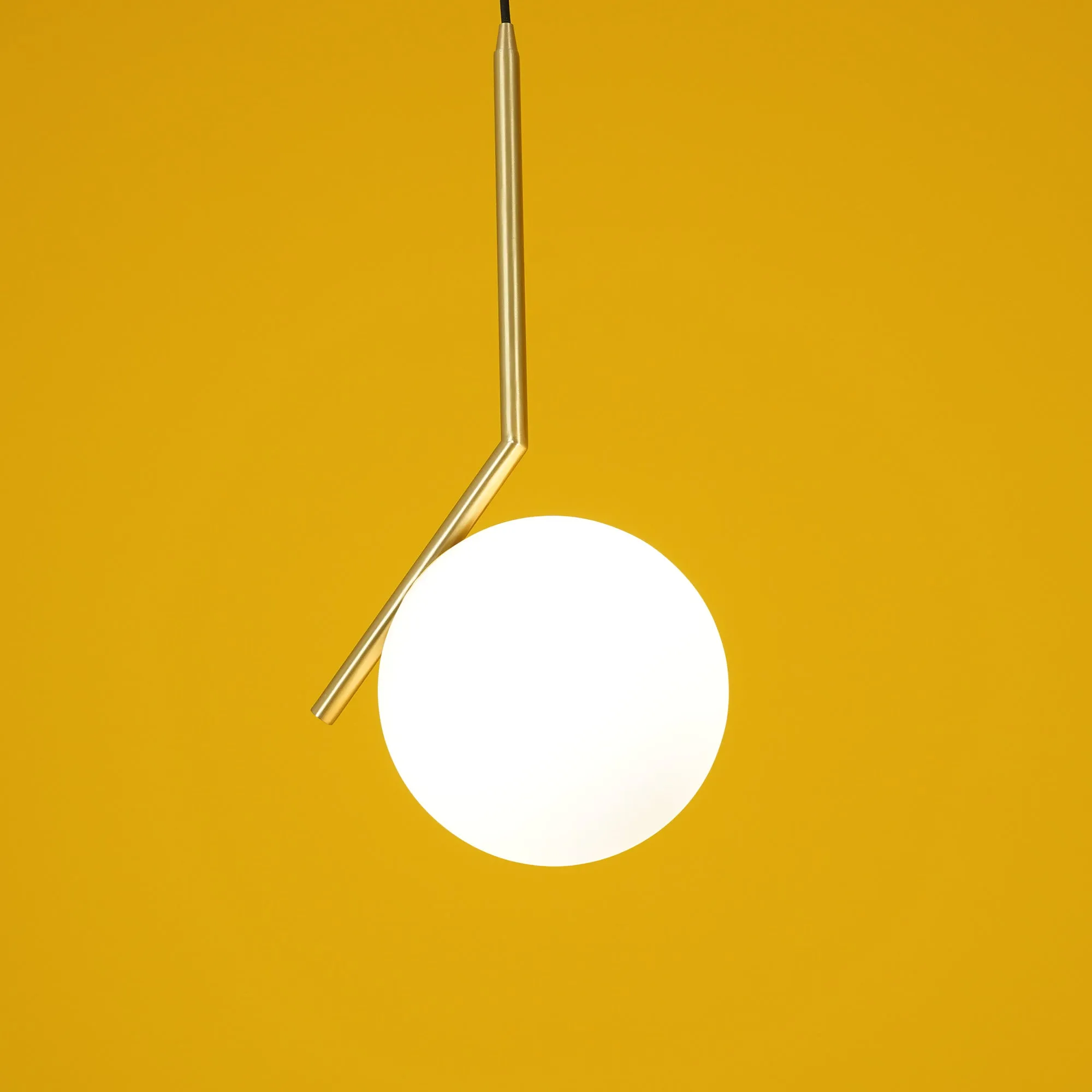 Corner Round Pendant Light