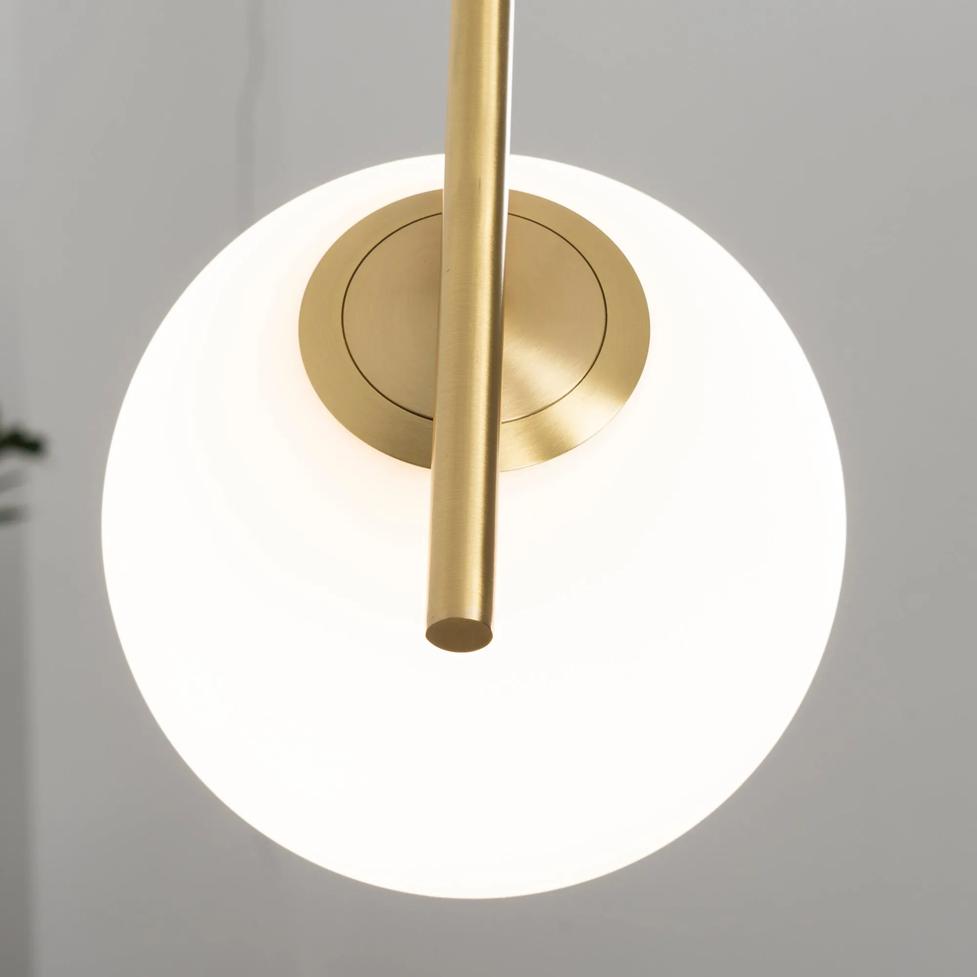 Corner Round Pendant Light