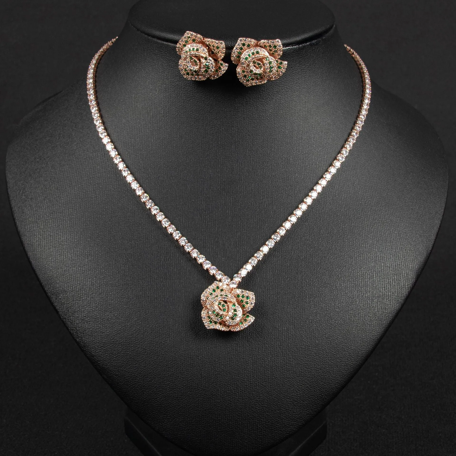 Hot sale European and American rose zircon necklace for women, casual and versatile, niche design, high-end suit