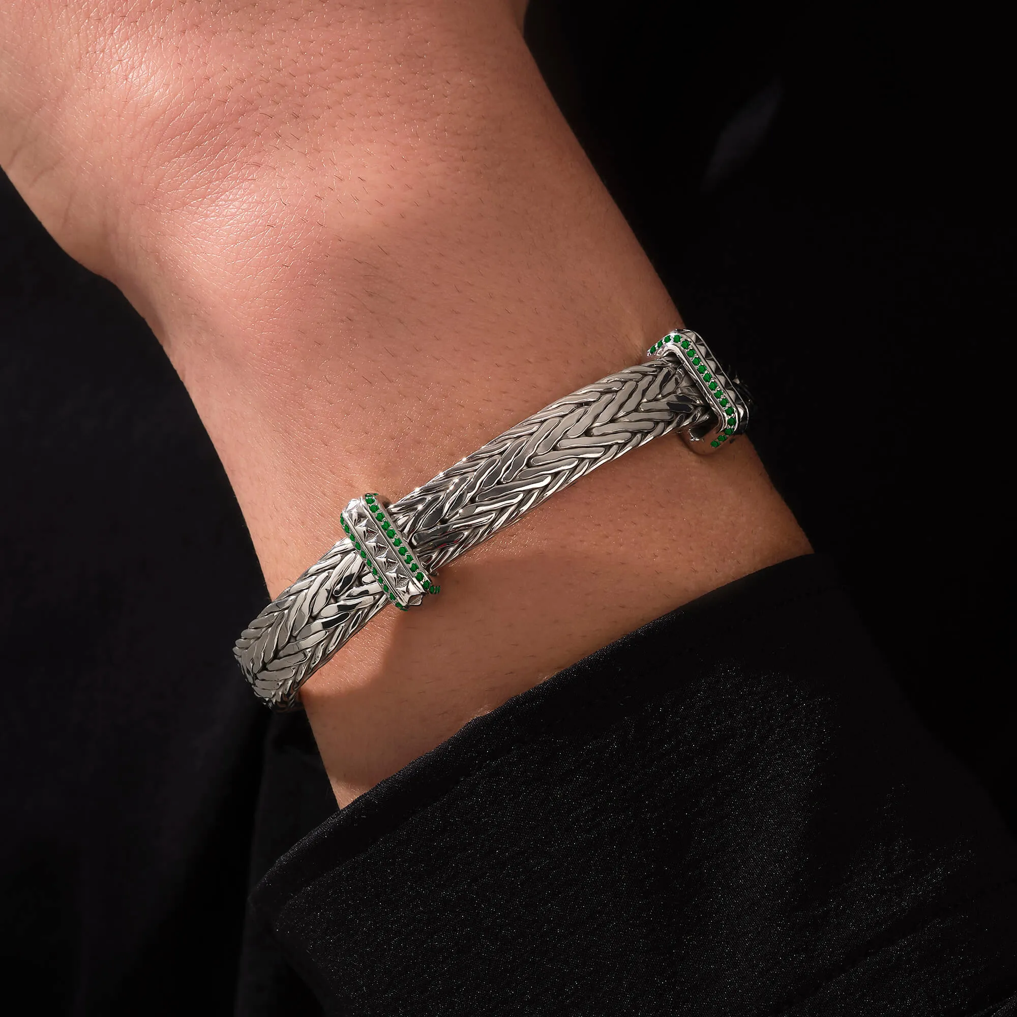 Iconic Emerald Woven Elements Bangle