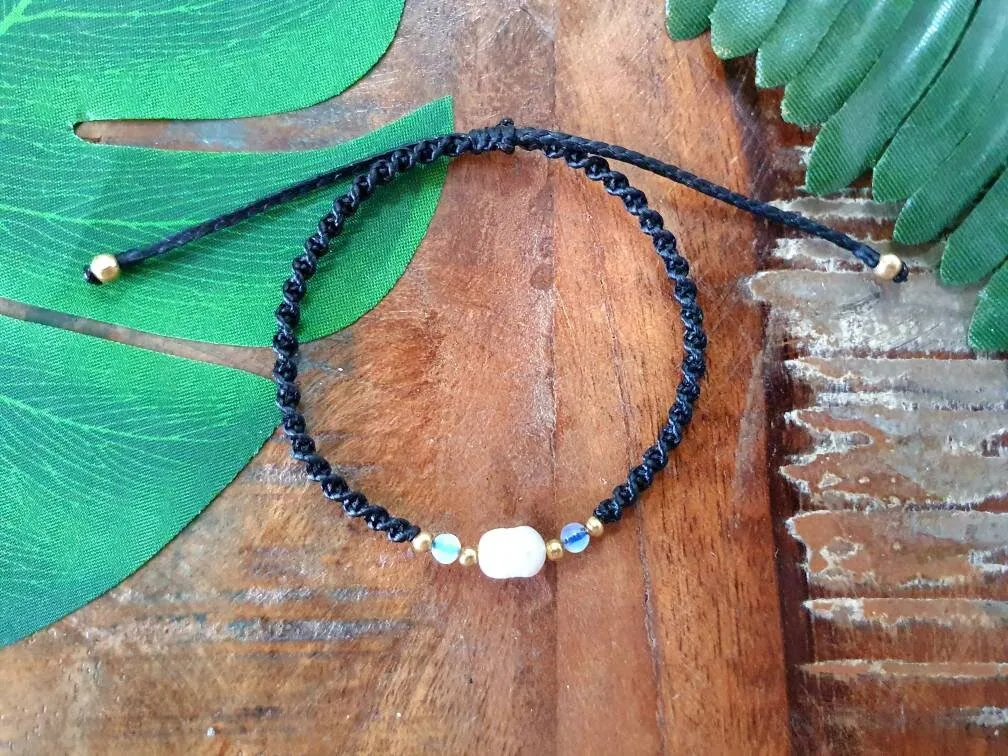 June birthstone bracelet, pearl moonstone bracelet, June birthday, macrame bracelet for women, beaded boho Thai bracelet, minimalist jewellery