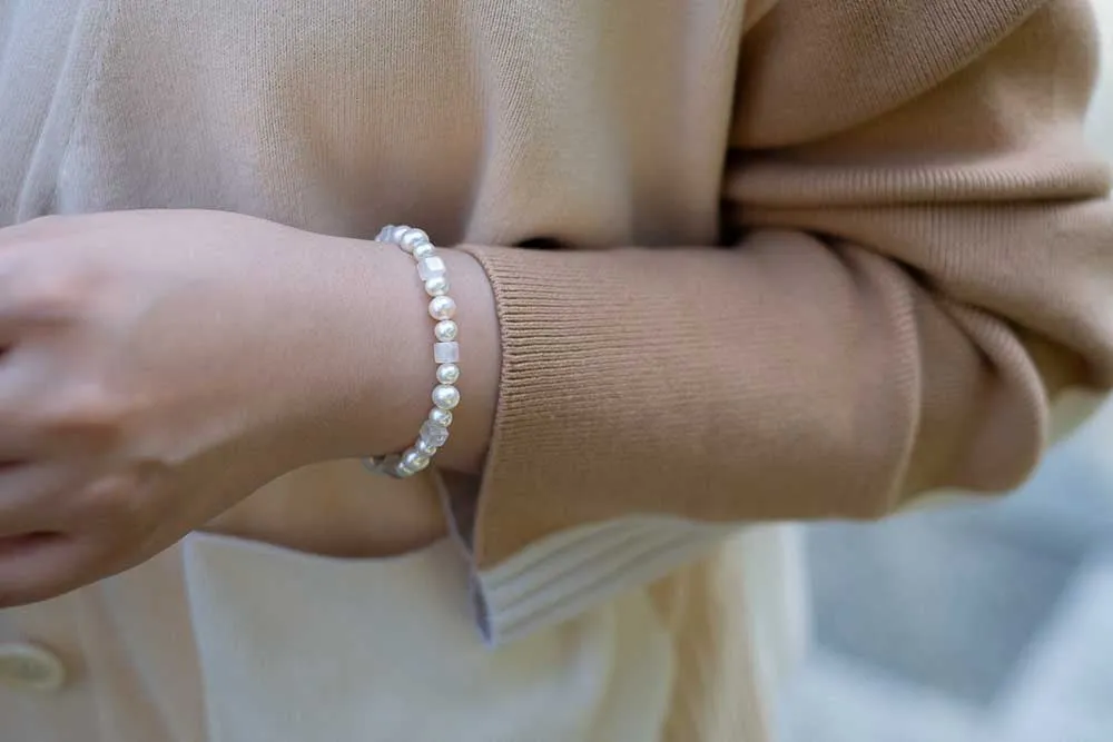 Maryann- Moonstone Pearl Bracelet