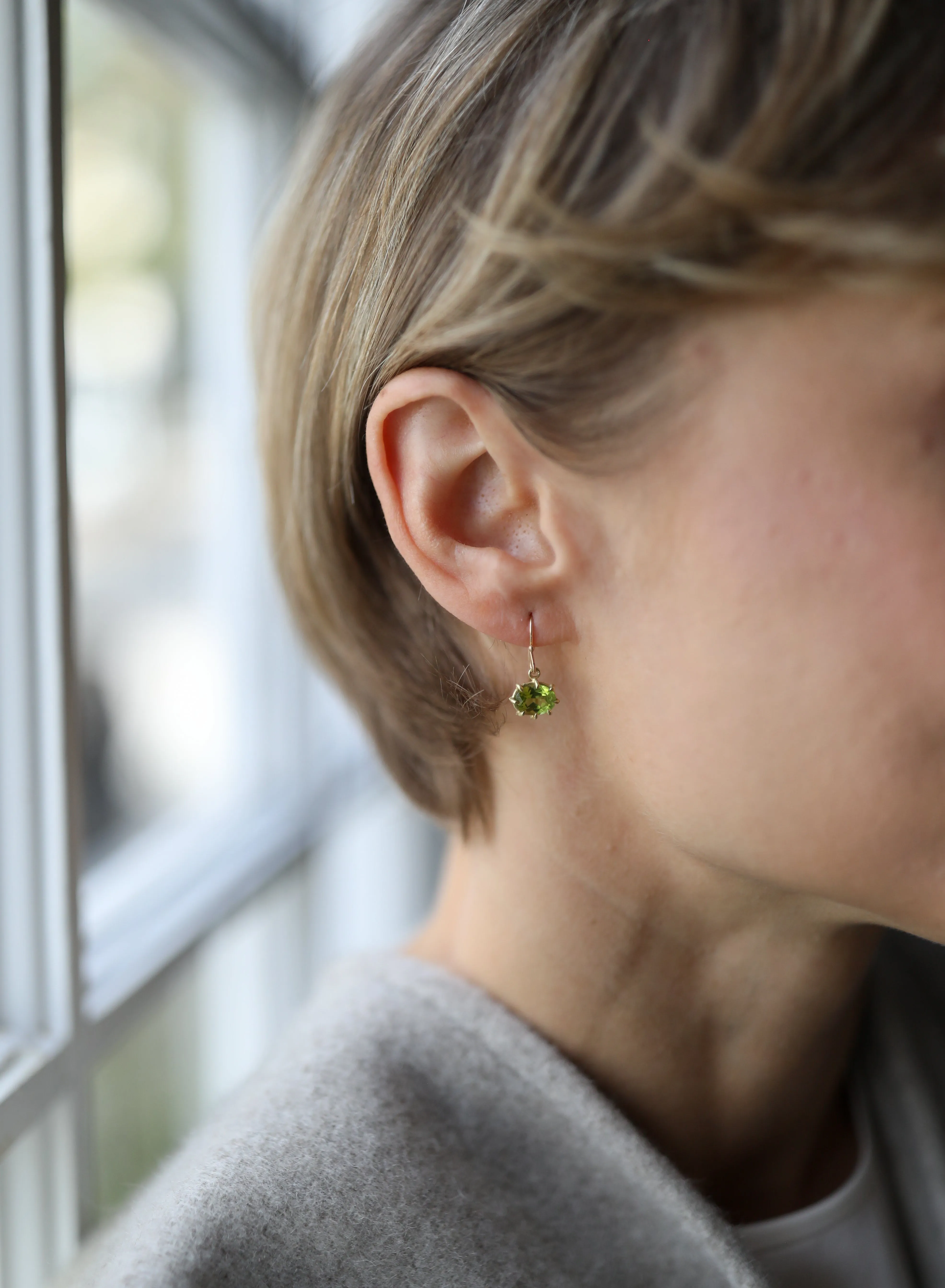 Mini Faceted Oval Peridot Earrings