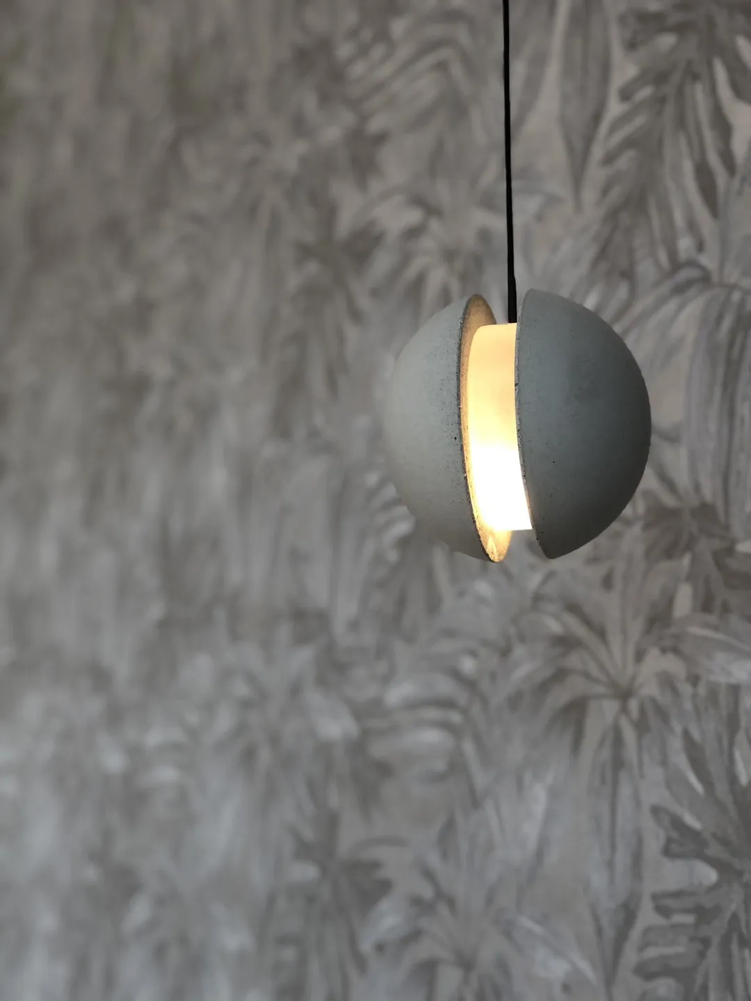 Moon Concrete Pendant Lamp