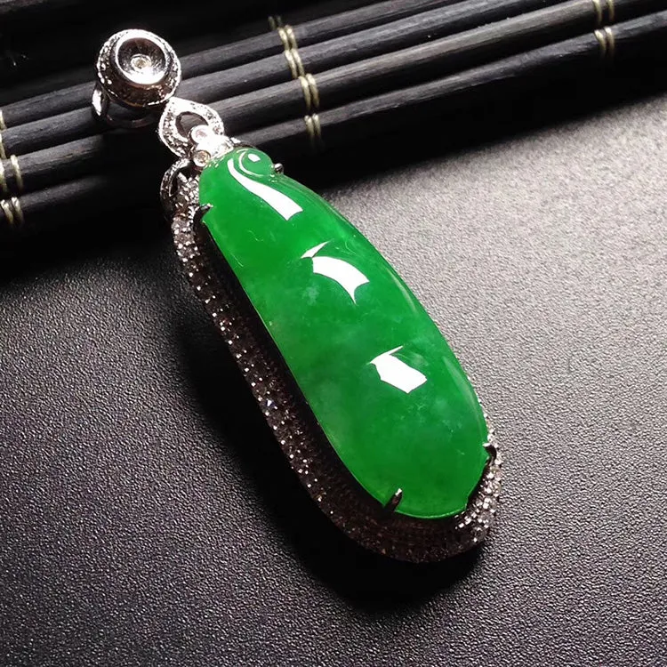 Natural Jade Pendant Jadeite Gold Pendant PT374