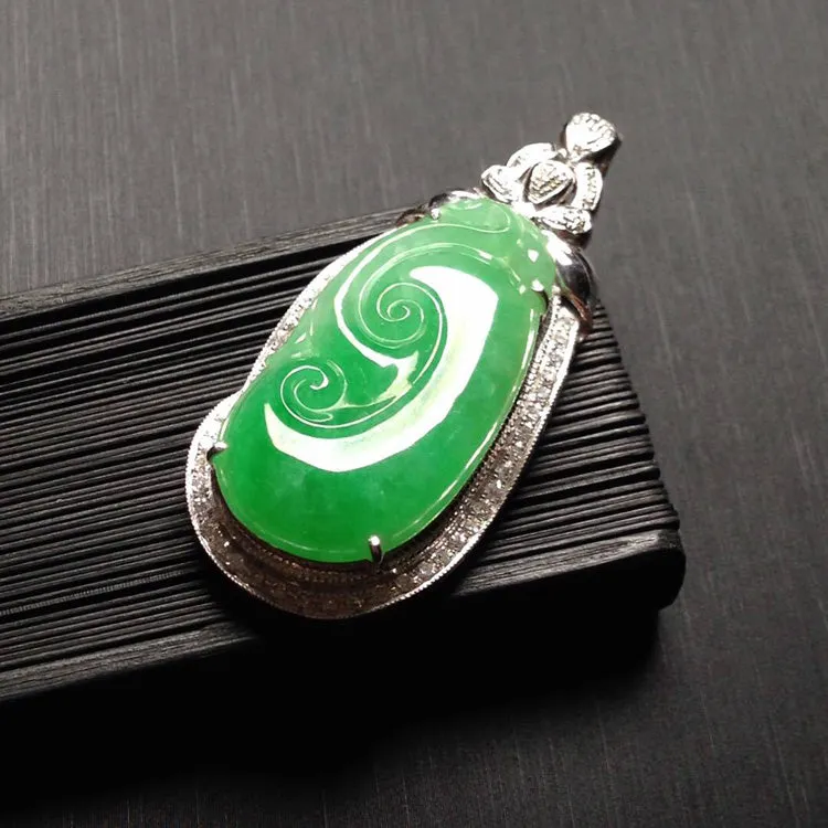 Natural Jade Pendant Jadeite Gold Ruyi Pendant PT450