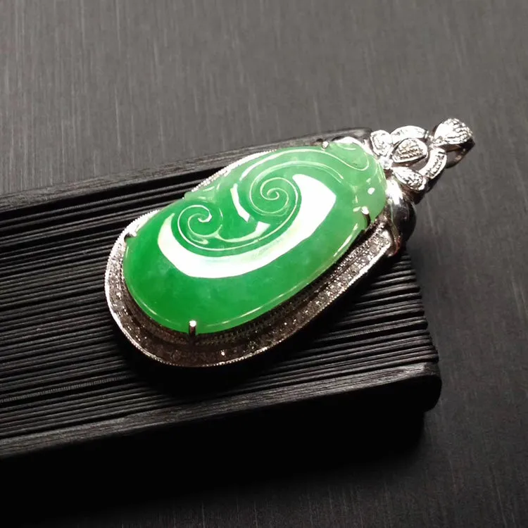 Natural Jade Pendant Jadeite Gold Ruyi Pendant PT450