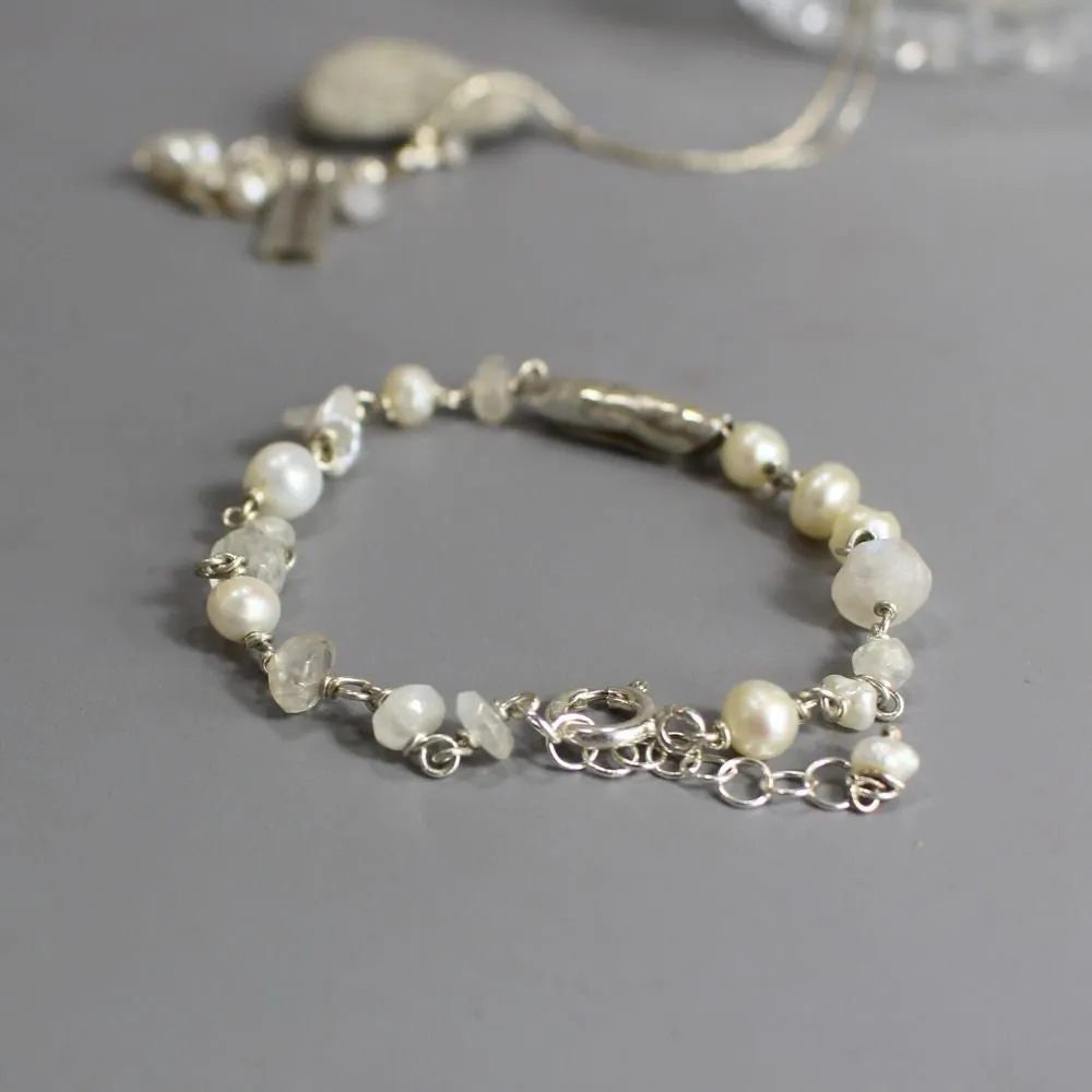 Sterling Silver Moonstone Pearl Bracelet