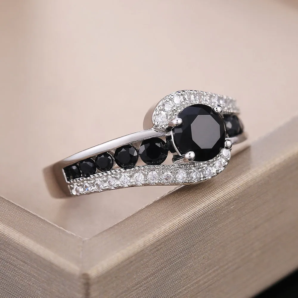 Trendy Jewelry Black Zircon Engagement Ring for Women in Silver Color