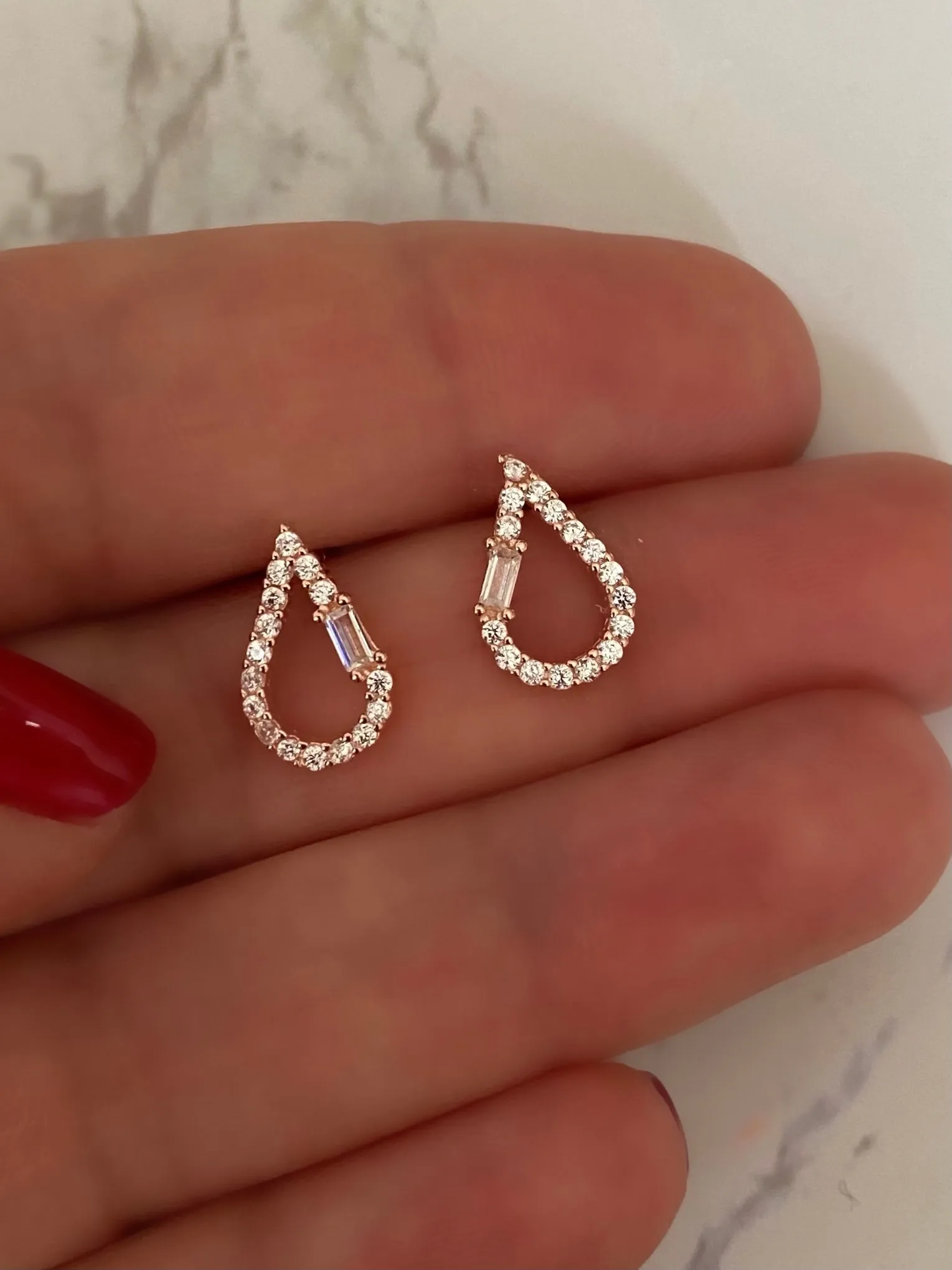 Waterdrop with clear zircon stones - Earrings