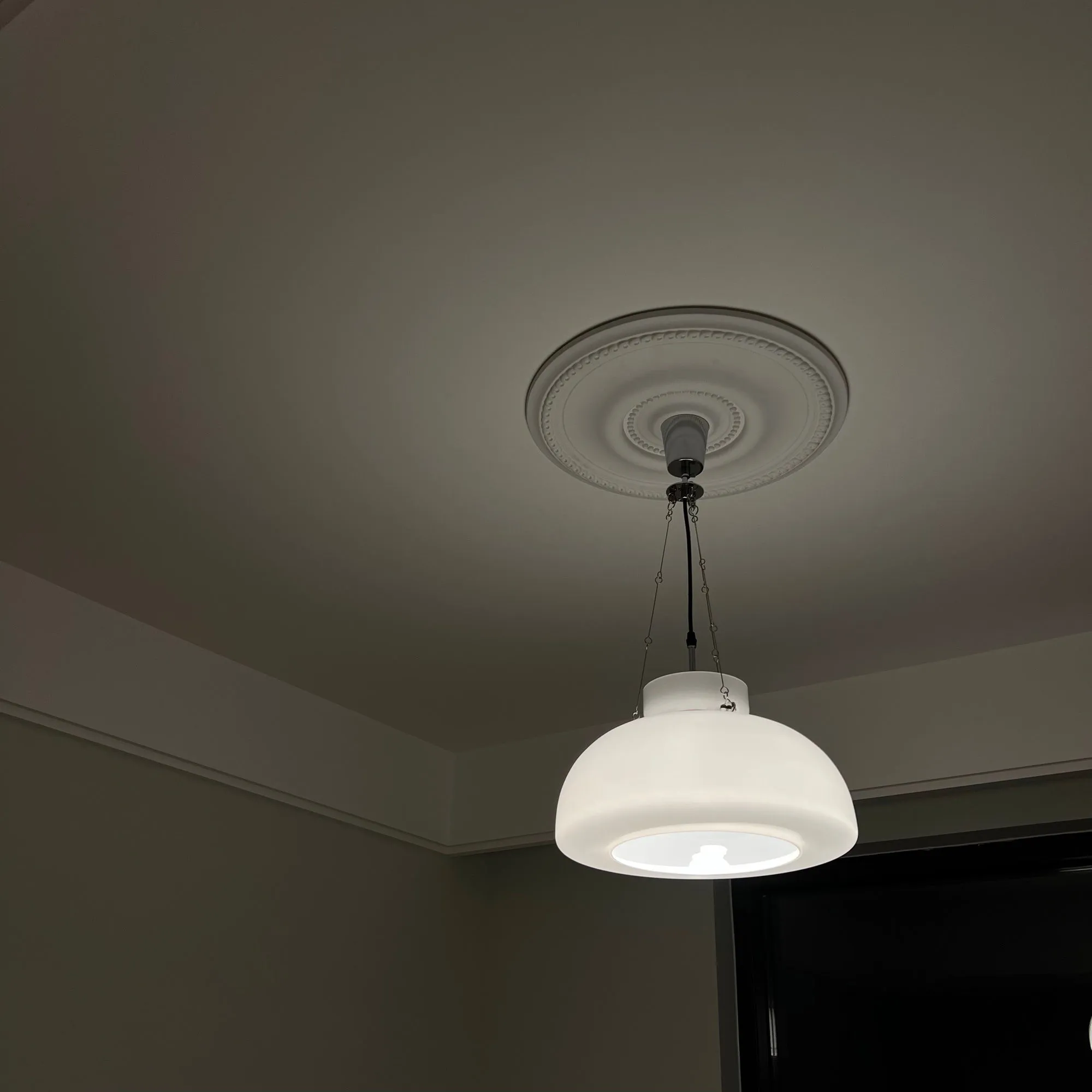 White Glass Pendant Lamp